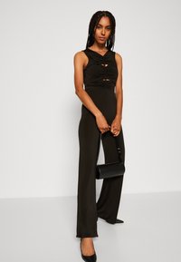 Zign Studio NAIA SLEEVELESS CUT OUTS WIDE LEG JUMPSUIT  - Salopetă - black