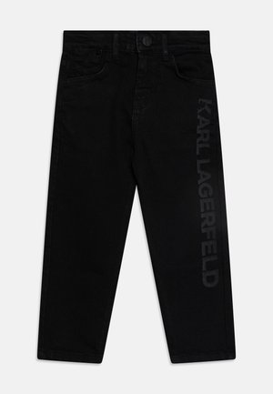 Jeans in denim nero con un design a gamba dritta, caratterizzati da una chiusura a bottone visibile, cinque tasche e un logo "KARL LAGERFELD" tono su tono sul lato.