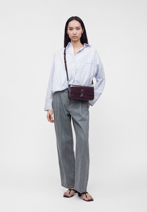 Furla, IRIDE CROSSBODY - Sac bandoulière - dark purple