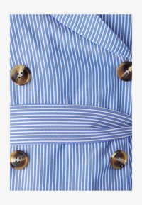 Valitud, blue stripe