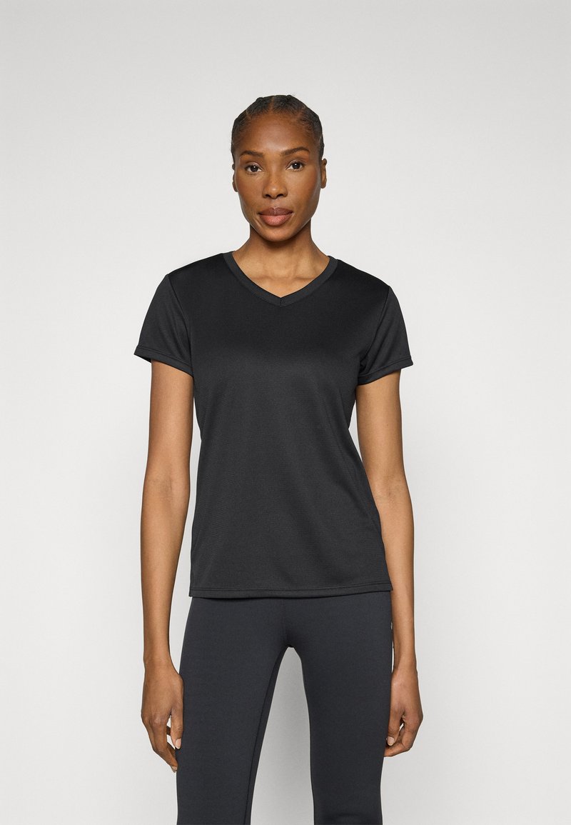 Melnā īsroku V-veida kakla T-krekls no gluda, viegla auduma. Ikdienišķa piegriezuma, minimālistisks dizains bez redzamiem logotipiem vai rakstiem.