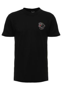 Svart bomull t-shirt med en liten broderad panterhuvuddetalj på vänster bröst, med röda och vita accenter. Korta ärmar, klassisk passform.