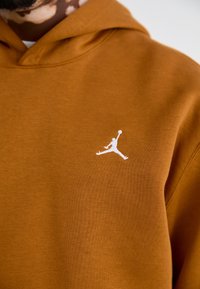 Jordan JORDAN BROOKLYN FLEECE - Sweatshirt - desert bronze white