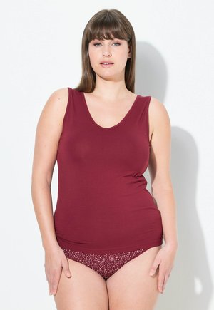 Débardeur bourgogne en tissu doux avec un col en V ; associé à un slip à pois dans un schéma de couleurs assorti. Design simple et ajusté.