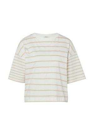 Biała koszula z krótkim rękawem z beżowymi poziomymi paskami i okrągłym dekoltem, przedstawiona na jednolitym białym tle.