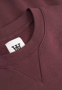 DOUBLE A BY W.W. CREW NECK AANEUE - Mikina - decadent chocolate
