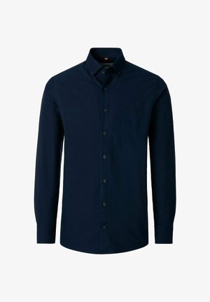 Herre langærmet mørkeblå skjorte med knapper, knaplukket krave og brystlomme, forfra set på hvid baggrund.
