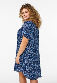Zizzi DAY DRESS - Denné šaty - blue ditsy flower