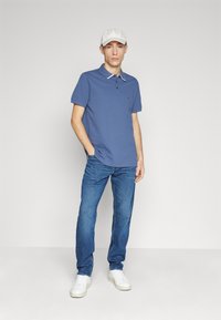 Tommy Hilfiger MONOTYPE UNDERCOLLAR  - Polo - faded indigo