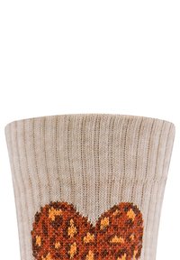 Gestrickte cremefarbene Socke mit einem Herzdesign in braunen und orangen Leopardenflecken. Gerippter Bund mit weicher Textur für Komfort.