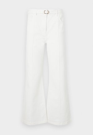 White wide-leg jeans with a high waist, featuring a belt, two front pockets, and noticeable seam detailing on the legs. Made of denim.