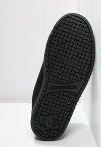 Thumbnail Image 5