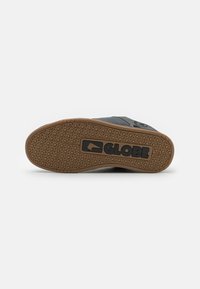Globe TILT - Zapatillas skate - storm grey/black