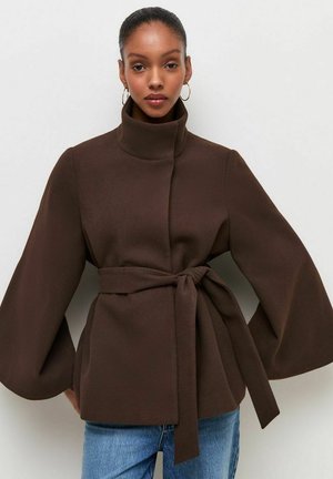 New Look, DARK  WIDE SLEEVE BELTED CAPE JACKET - Summer jacket - dark brown