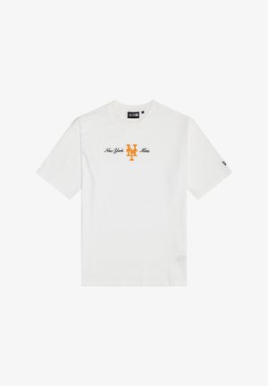 Valge lühikeste varrukatega t-särk tekstiga "New York Mets" ja oranzh interlock-tähestikuga "NY" rinnal keskel.