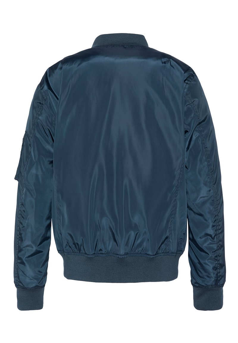 Veste bomber bleu marine avec une texture lisse et brillante. Comprend un col et des poignets côtelés, une taille élastiquée et sans ornements visibles.