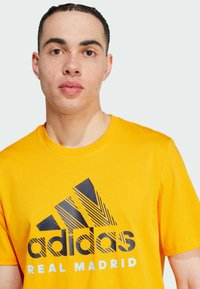 adidas Performance REAL MADRID SZN GR TE2 - Equipación de clubes - crew orange
