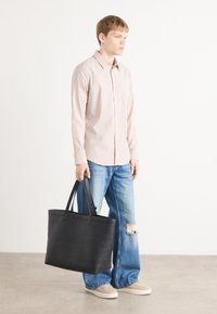 Calvin Klein THIN STRIPE STRETCH SLIM - Kauluspaita - stonehenge