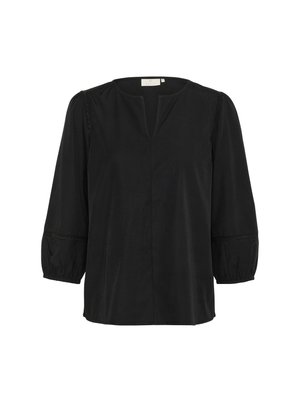 Sort bluse med V-hals, tre-fjerdedele puffærmer og delikat blonderdetalje langs skuldrene. Glat tekstur, afslappet design.