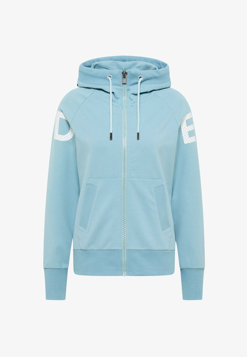 Hellblauer Kapuzenpullover mit Reißverschluss, großer Kängurutasche, Rippbündchen und Kapuze. Weiße Buchstaben "D" und "E" auf den Ärmeln. Weicher Stoff.