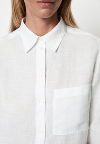 Marc O'Polo BLOUSE EASY SHAPED LONG SLEEVE CHEST POCKET SOLIDw - Pogājama blūze - white