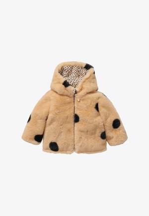 Faux-Fur-Mantel in Beige mit schwarzen Punkten, ausgestattet mit einer Kapuze und einem gepunkteten Innenfutter. Weiche Textur mit einem Reißverschluss auf der Vorderseite.