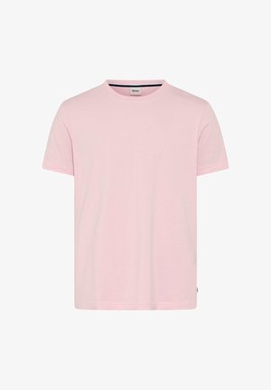 Lichtroze T-shirt met korte mouwen en ronde hals, met een klein merkembleem bij de halslijn en zijnaad, weergegeven op een witte achtergrond.