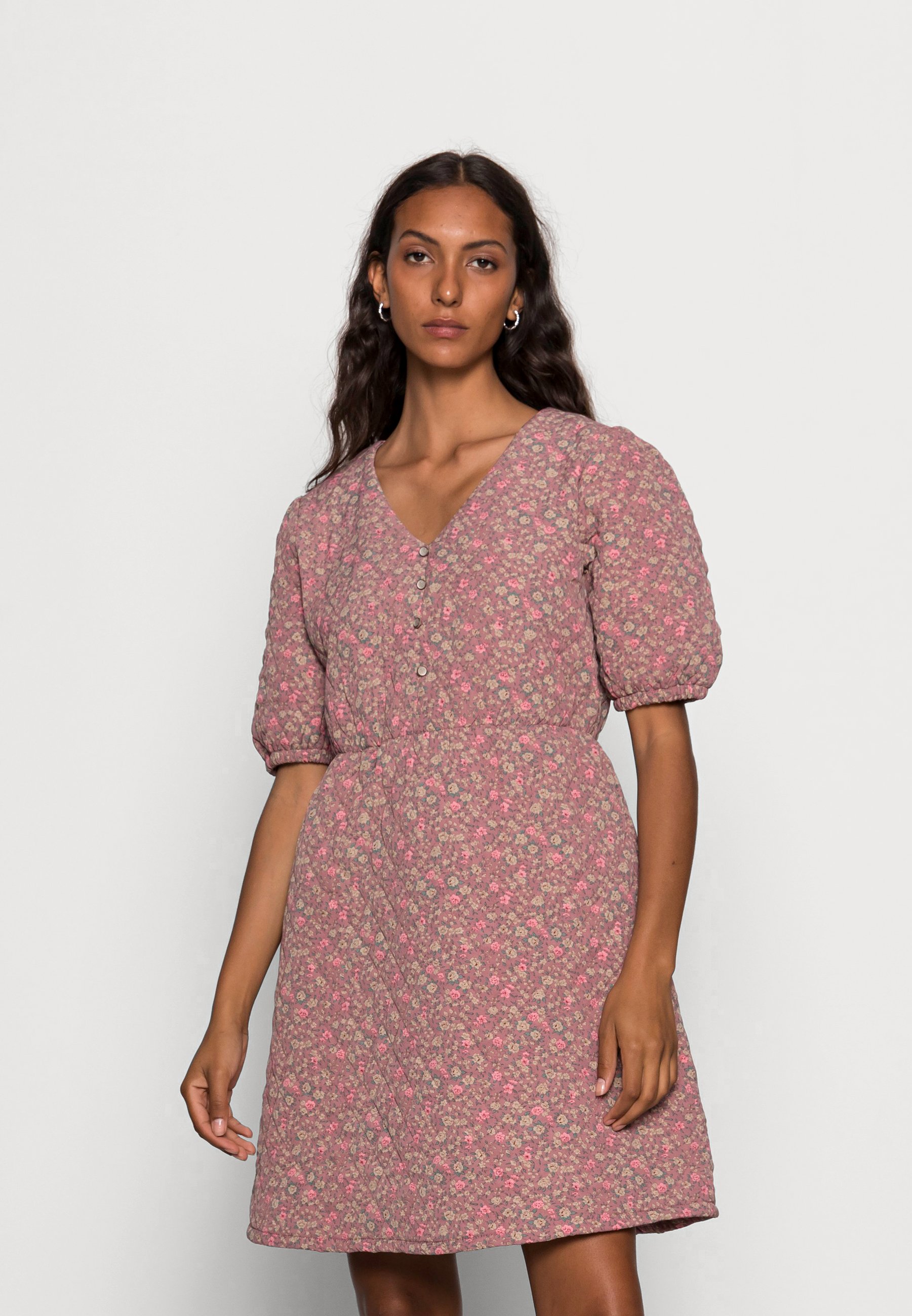 Damen FUNIKA DRESS - Freizeitkleid Damen FUNIKA DRESS - Freizeitkleid