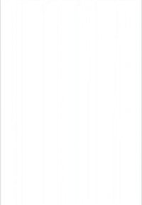 Ung kvinna som lyssnar på musik med vita hörlurar, ler och håller i en smartphone i ett ljust rum.