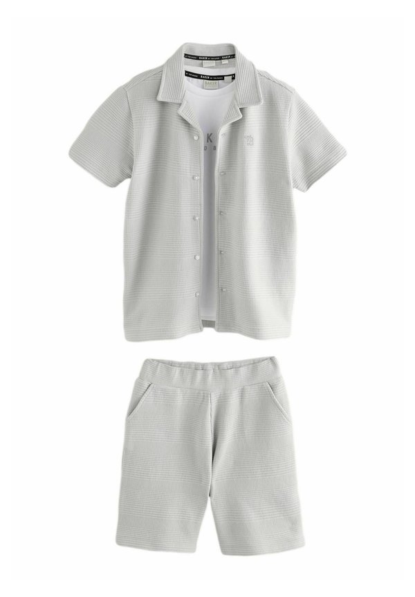 REGULAR FIT - SET   - Shorts