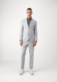Selected Homme SLHSLIM CEDRIC STRUCTURE SUIT - Odijelo - medium grey melange