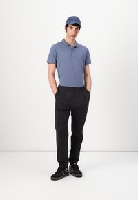Tommy Jeans ISAAC LIGHT - Chino - black