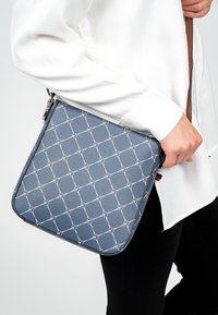Tamaris ANASTASIA - Bandolera - smokeblue