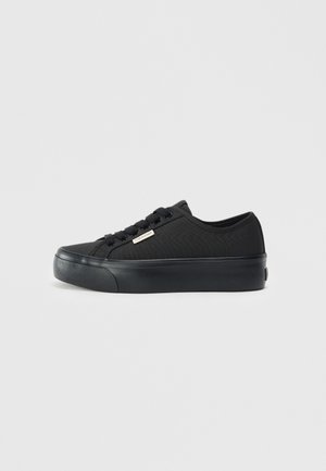 VULC MOIRE - Tenisky - triple black