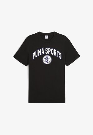 Zwarte katoenen T-shirt met PUMA SPORTS grafiek in wit en blauw. Ronde hals en korte mouwen, met een cirkelvormig logo-detail in het midden.