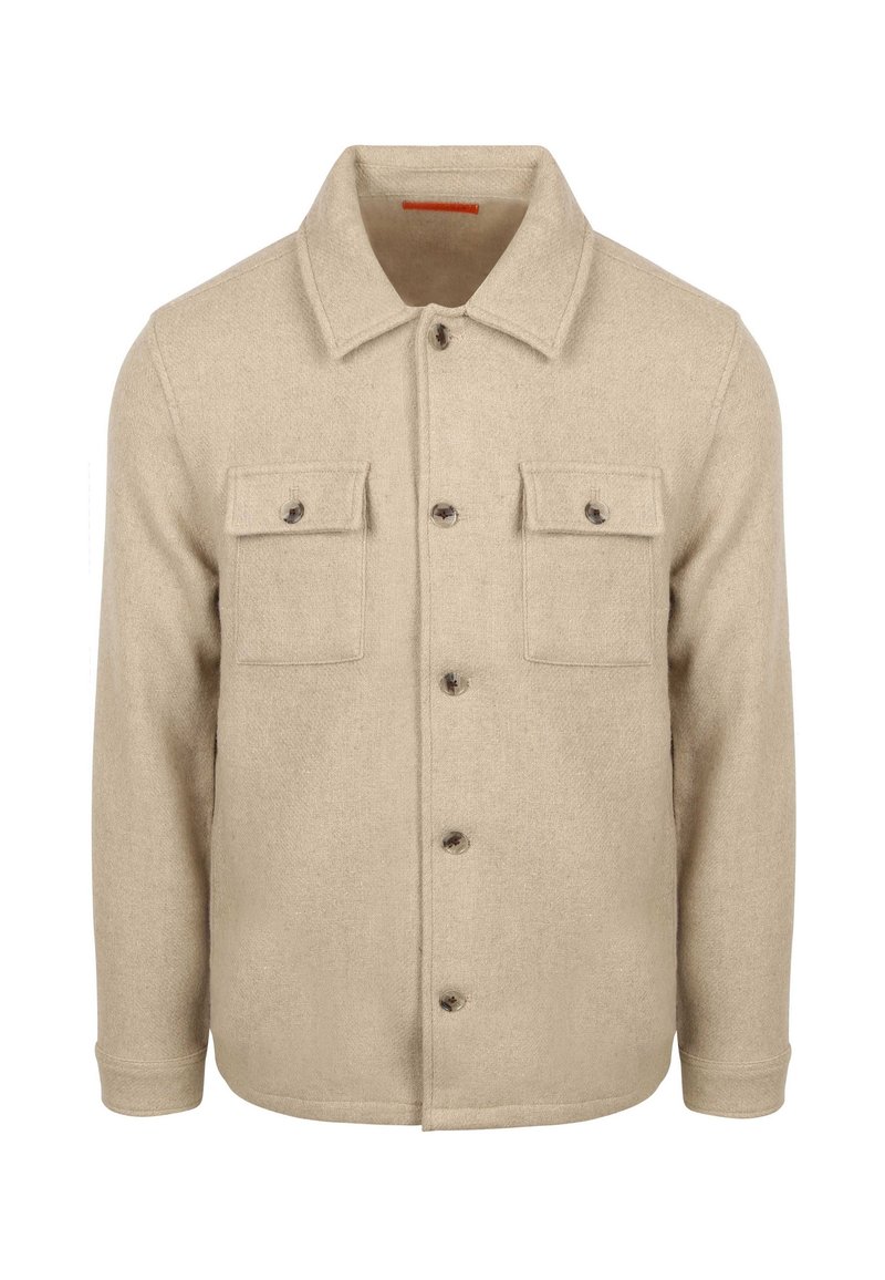 Beige wollen jas met een knoopsluiting aan de voorkant, twee borstzakken en een kraag. Heeft een gestructureerde stof en contrasterende knopen.