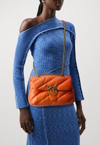 Pinko - LOVE PUFF CLASSIC - Across body bag - orange Thumbnail Image 1