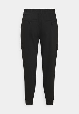 Pantalons cargo noirs avec taille élastique, deux poches latérales et deux poches arrière. Design de jambe fuselée avec des poignets élastiques aux chevilles.