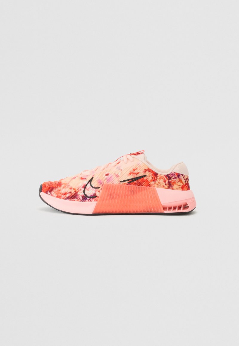 Nike Performance - METCON 9 - Scarpe da allenamento - washed coral/black/magic ember/pink tint, Ingrandire