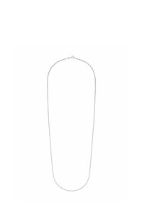 Collana in argento con un design elegante, caratterizzata da una superficie liscia e sottile e da una chiusura sicura, che conferisce un aspetto elegante e minimale.