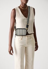 Ted Baker RIVIR CROSS BODY BAG - Axelremsväska - navy