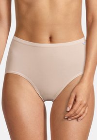 Beige hochgeschnittene Slips aus glattem Material mit einem weichen, elastischen Bund. Bietet ein vollflächiges Design und nahtlose Kanten.
