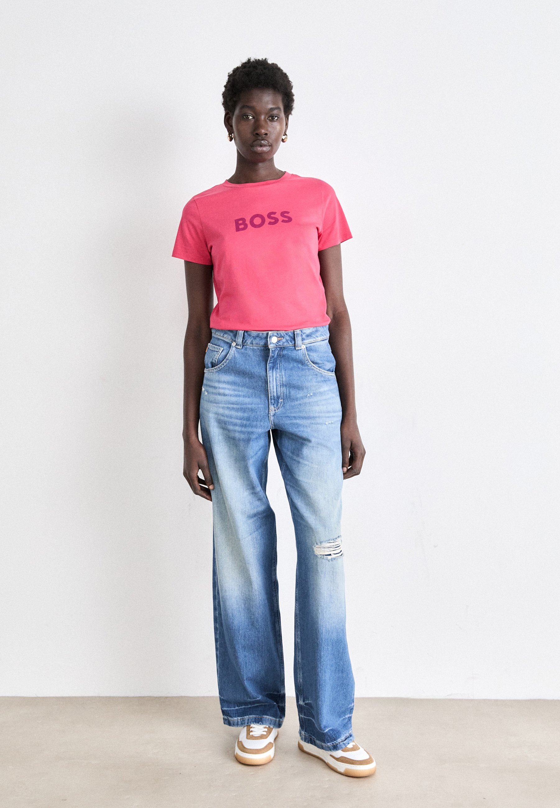 売れ筋商品|||ボス Tシャツ レディース トップス ELOGO - Print T-shirt - dark pink T-Shirts in Pink by HUGO BOSS | Women