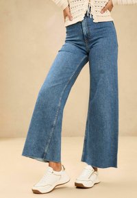 Lipsy REGULAR FIT - CHUNKY SIDE ZIP  - Sportcipő - white