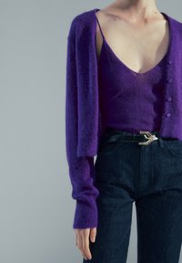 Massimo Dutti Neuletakki - dark purple