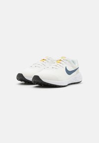 Nike Performance NIKE REVOLUTION 6 (GS) - Løpesko for vei - summit white/diffused blue/light bone/blue lightning