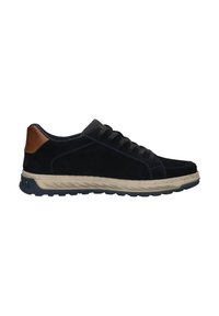 Herren Sneaker aus navy-blauem Wildleder mit braunen Lederakzenten, ausgestattet mit einer strukturierten Außensohle und kontrastierenden Nähdetails.