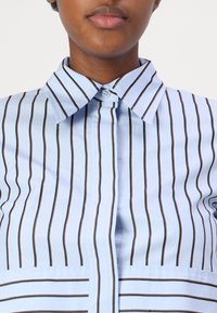 DAY Birger et Mikkelsen MAX CONTEMPORARY STRIPE - Paitapusero - serenity