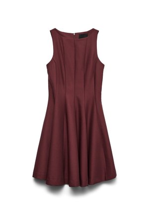 Κολάν μπουρντουάζ σε άλφα γραμμή χωρίς μανίκια, με εφαρμοστό κορσέ, στρογγυλή λαιμόκοψη και φερμουάρ στο πίσω μέρος.