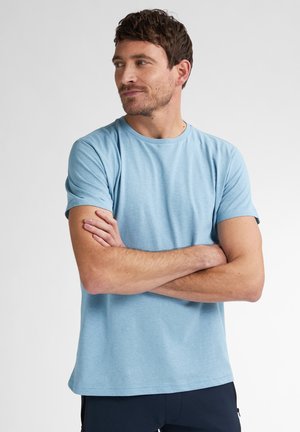 Hellblaues Baumwoll-T-Shirt mit kurzen Ärmeln und rundem Ausschnitt, das eine weiche Textur und einen entspannten Schnitt aufweist.